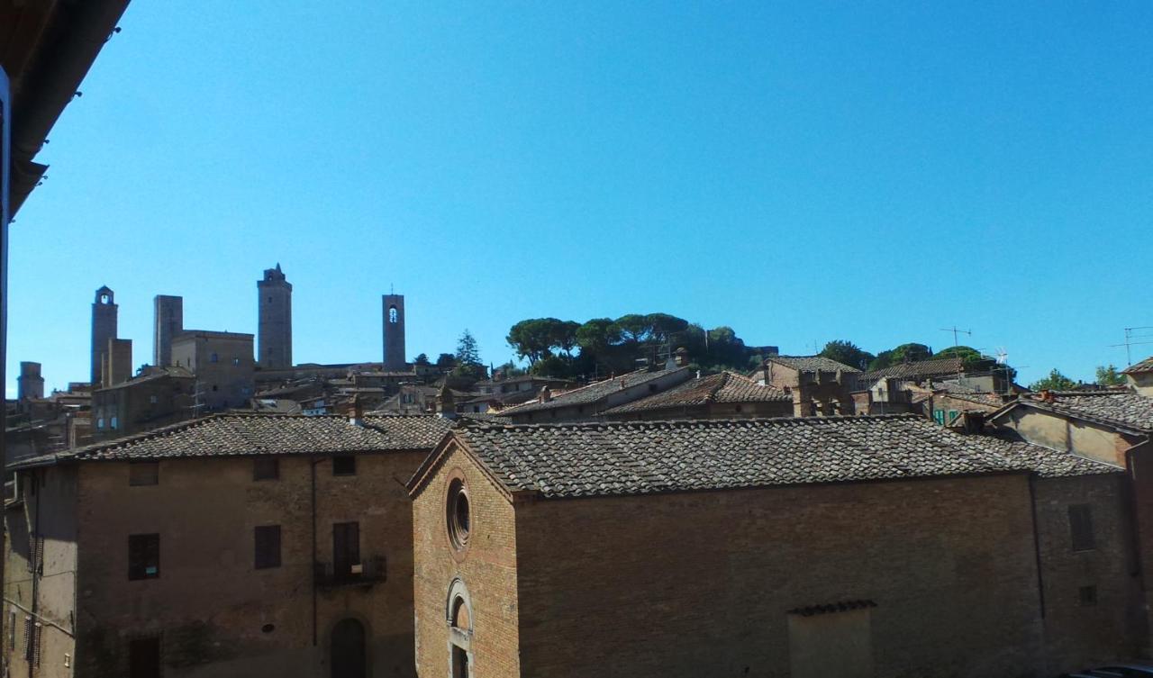 Caratteristico Appartamento Grazia Centro Storico San Gimignano Luaran gambar